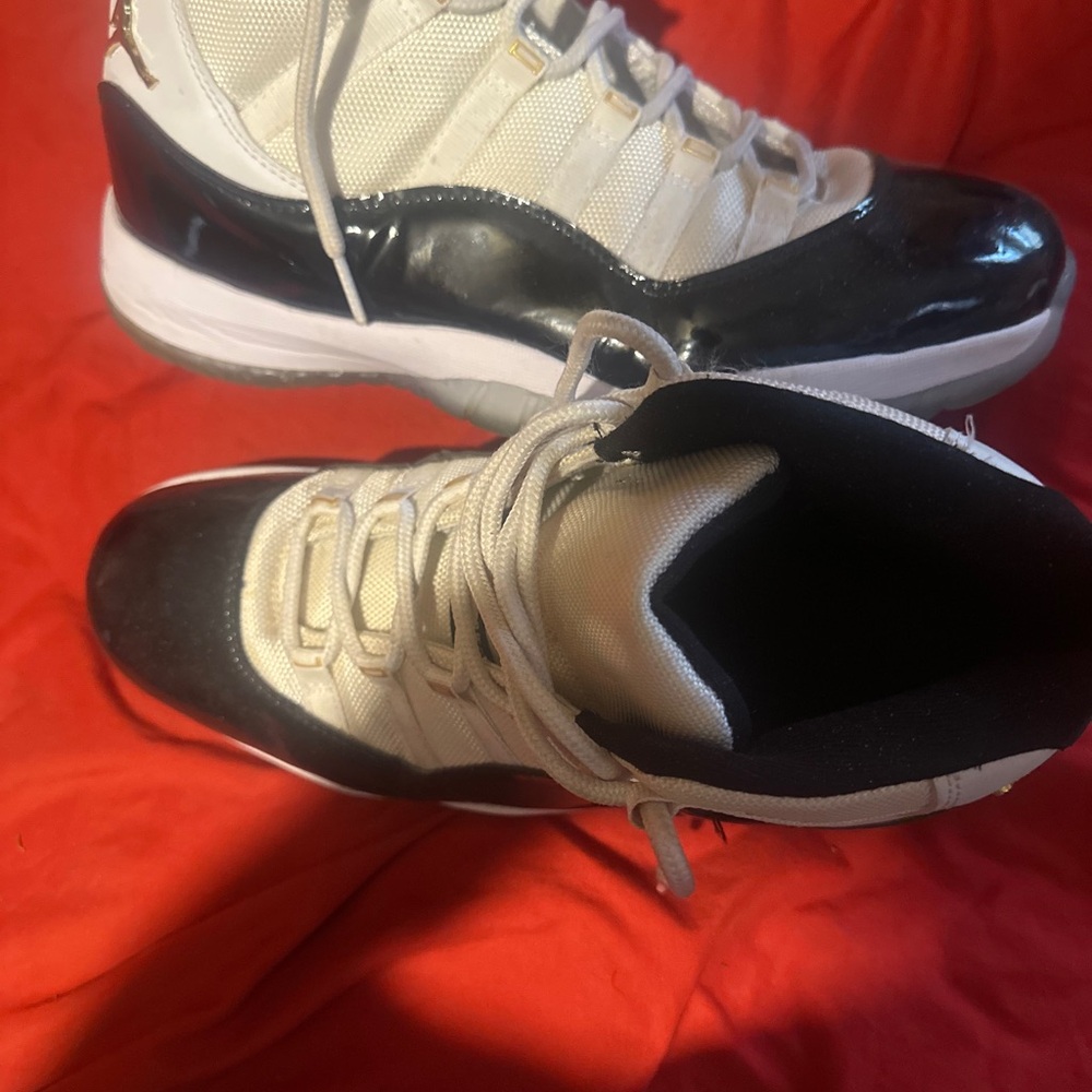 Air Jordan 11 Retro Sneakers